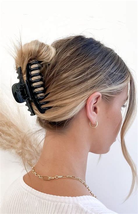 hairstyles for claw clips.